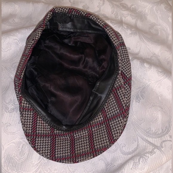 Vintage newsboy, houndstooth tweed/wool/ leather hat by Gramercy , size 7 1/8 - Picture 12 of 16